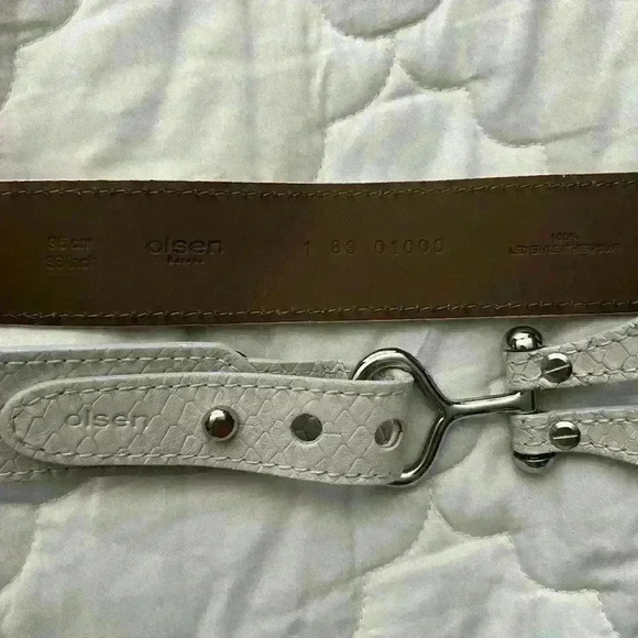 leather  belt Olsen Europe white snakeskin Statement Belt Wide belt size 12 - Picture 4 of 7